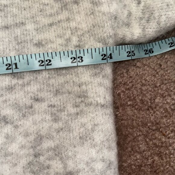 NWT Lululemon Alpaca Wool-Blend V-Neck Sweater Heathered Light Grey - Picture 6 of 10